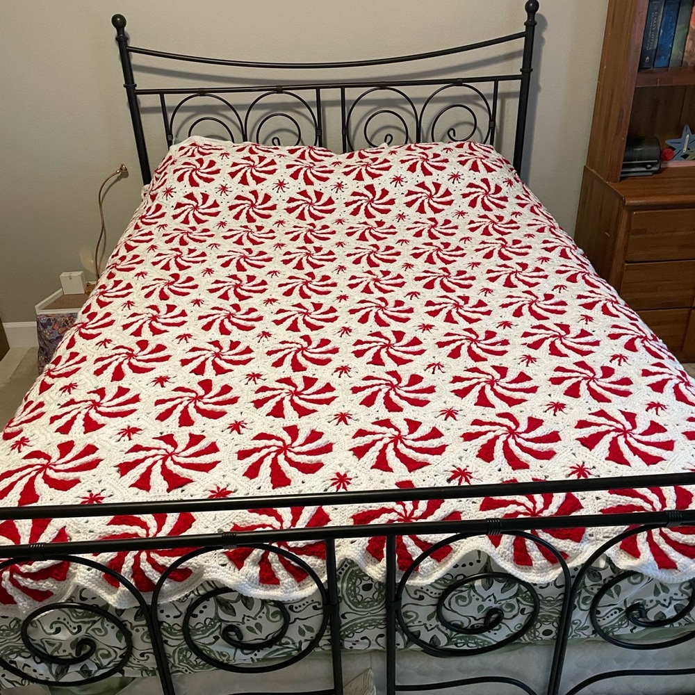 NWT Peppermint Afghan handmade crochet red and white queen size